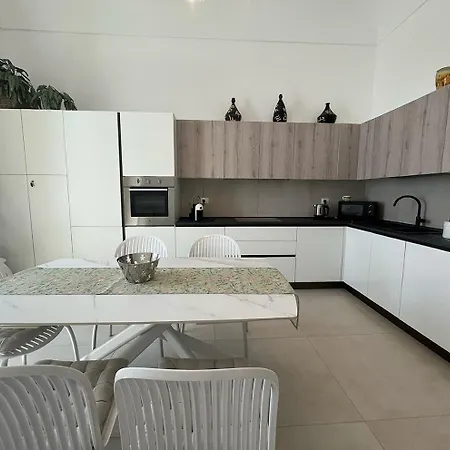 Ambrogio House Сиракузы