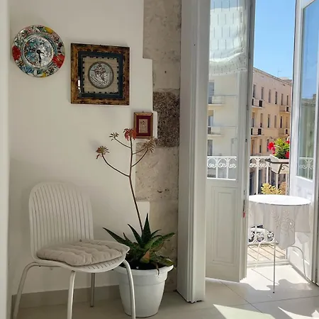 Holiday home Ambrogio House *