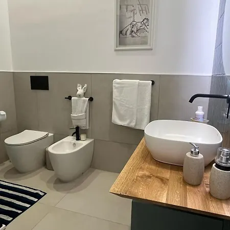 Ambrogio House Дом отдыха Сиракузы