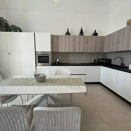 Ambrogio House *